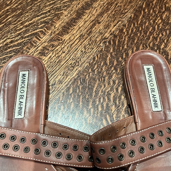Manolo Blahnik brown leather sandals - Picture 2 of 6